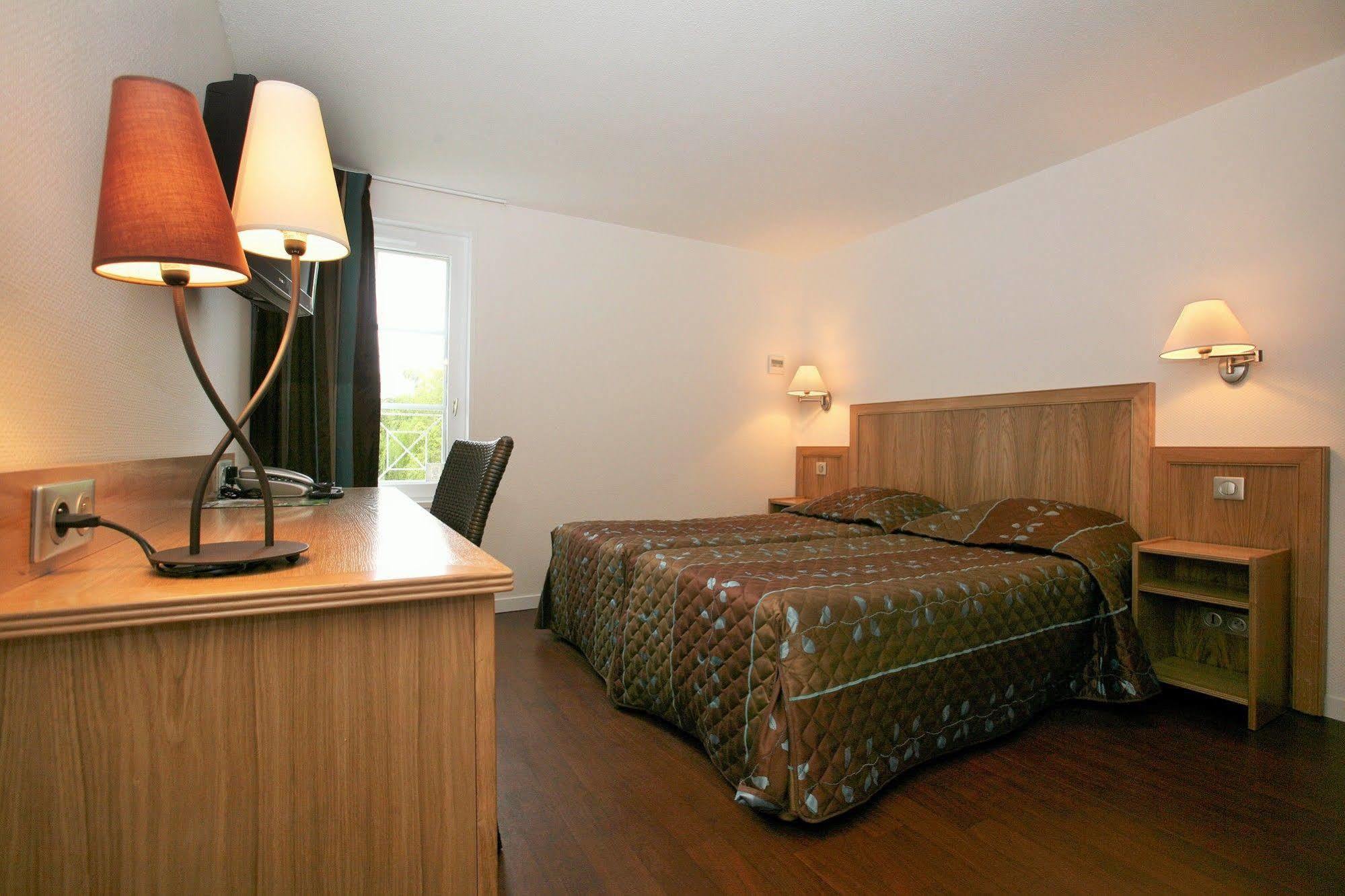 Hotel Le Relais Des Champs Eugenie-les-Bains Zewnętrze zdjęcie